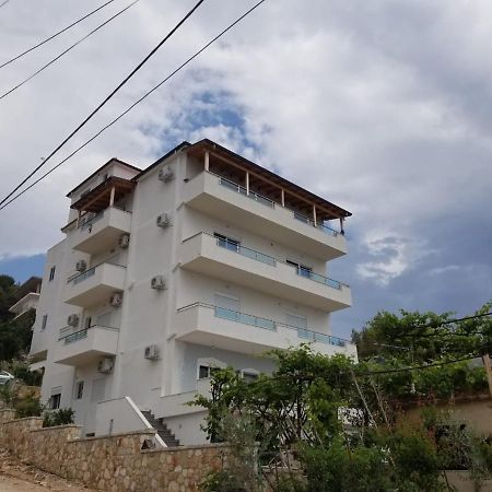 Brothers Lr Sarandë エクステリア 写真